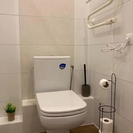 & Central, Specious, Superior Apartment, Brand New Apartmán