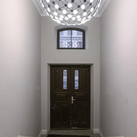 & Central, Specious, Superior Apartment, Brand New Apartmán Riga